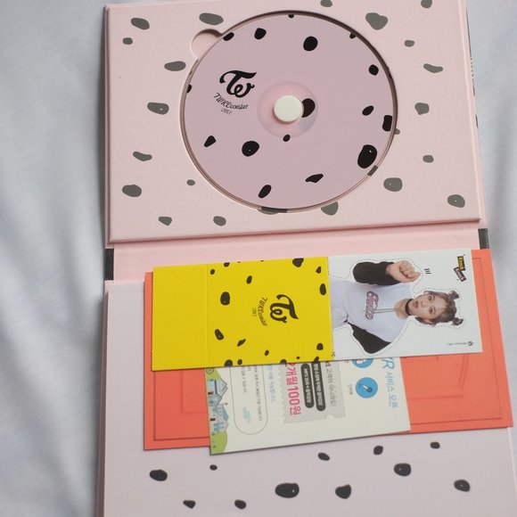 K-Pop TWICECoaster : Lane 2 +Photobook+Photocard - Picture 3 of 9